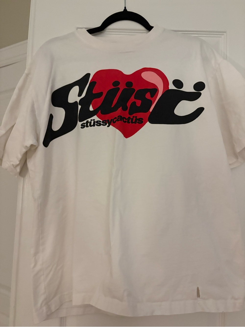 Stüssy White Graphic Heart Logo Tee